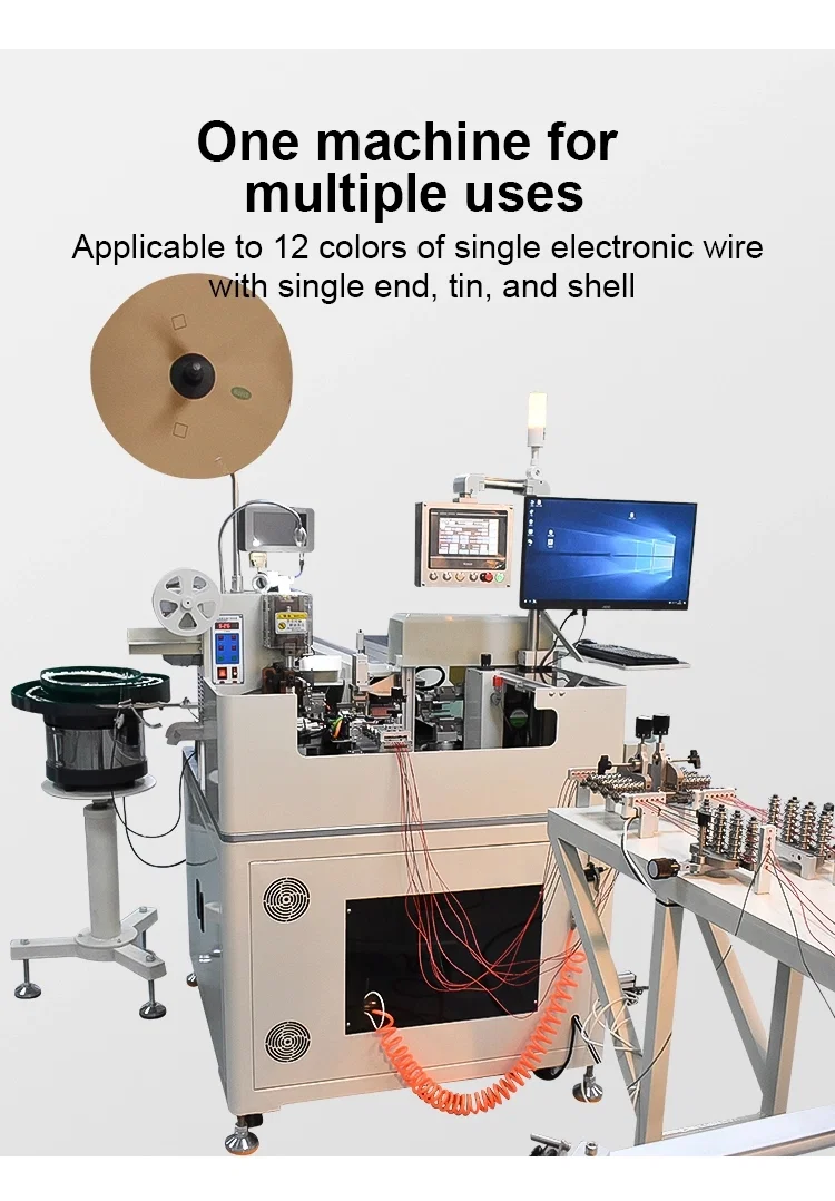 Flere ledninger trenger gjennom plastpluggskall, trådfjerningsposisjon, klemme, tinningsmaskin, se plastskall innsettingsmaskin 