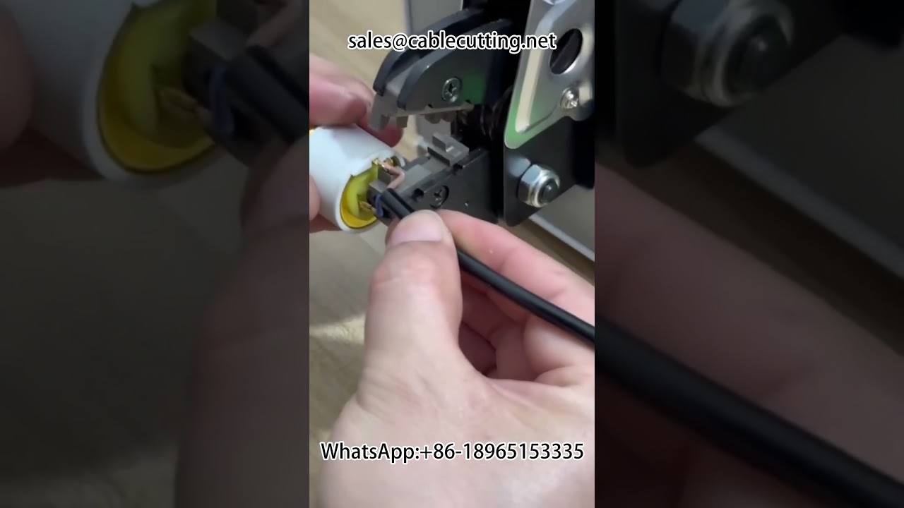 Electric terminal crimping machine for 0 25 16 square terminals